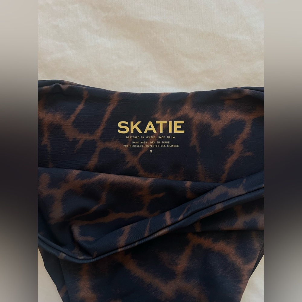 Skatie Kelly Bottom Rafa Medium NWT - Picture 4 of 6
